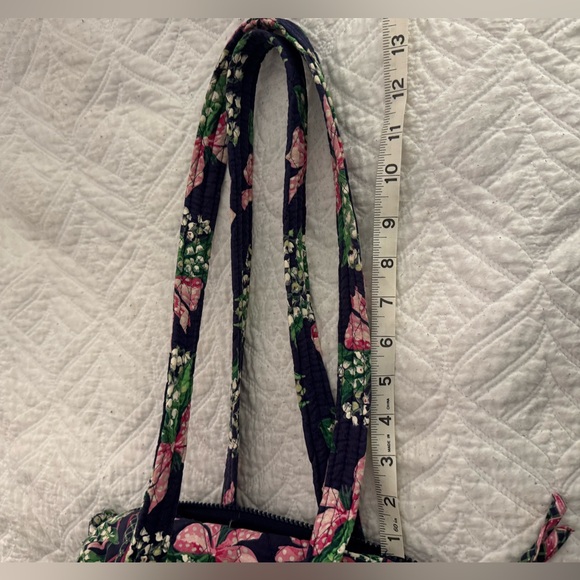 Vera Bradley purse Lilly of the valley with bows - Picture 6 of 11
